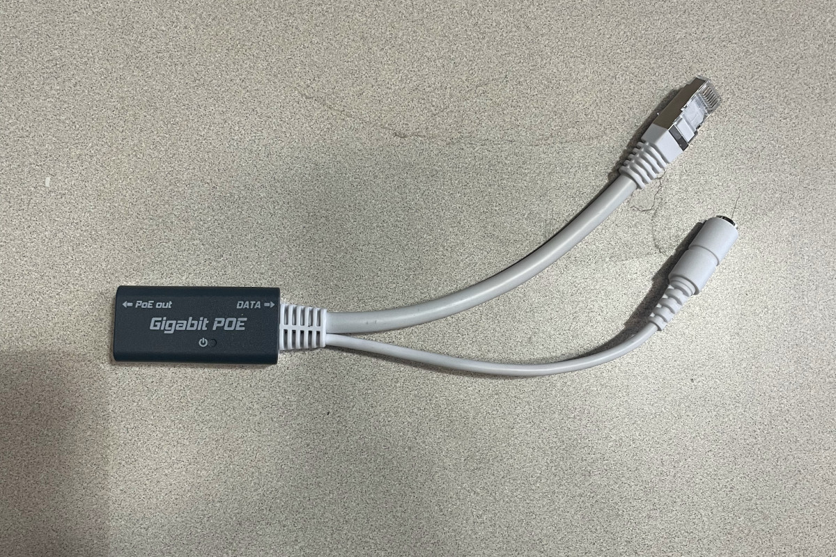 OmniTIK PoE injector